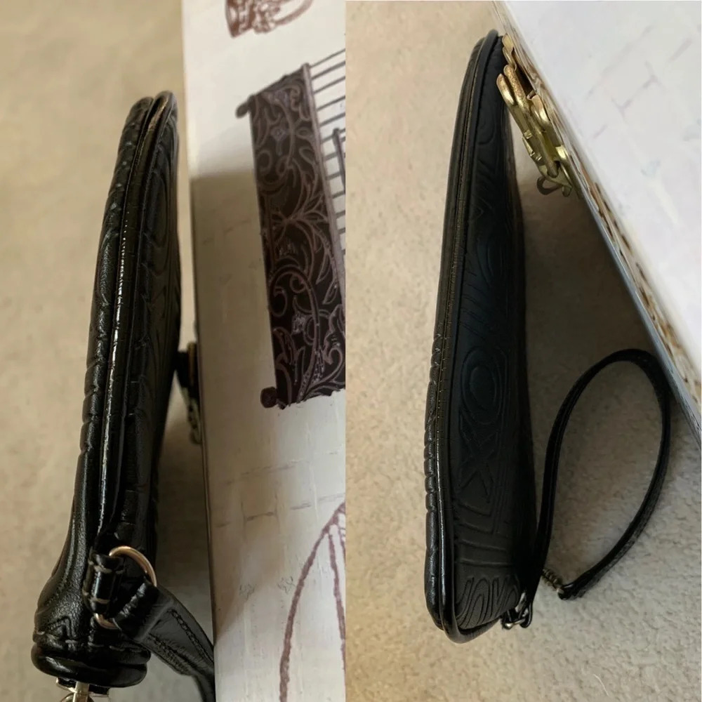 XOXO wristlet embossed print black - Picture 14 of 15